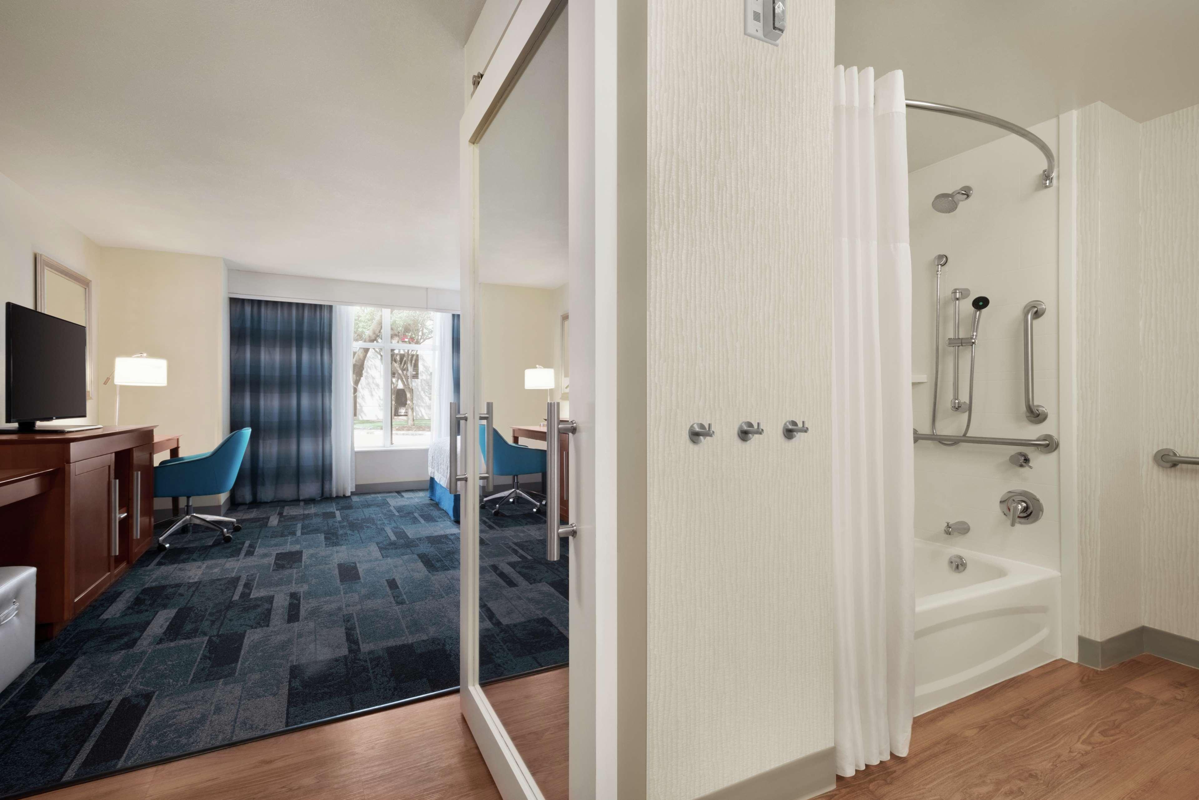 Hampton & Chicago O'hare Hotel Rosemont